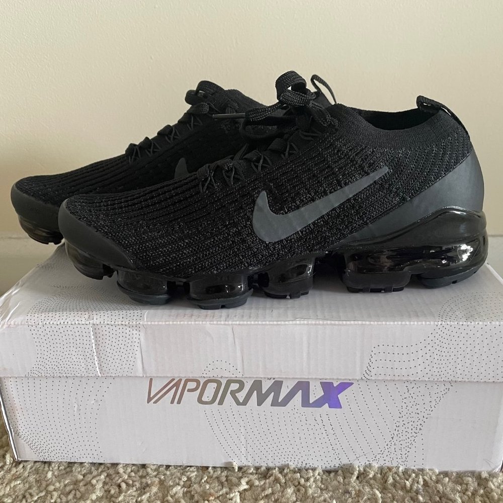 Nike Air VaporMax Flyknit 3, Triple Black, Men's size 8/Women's size 9.5